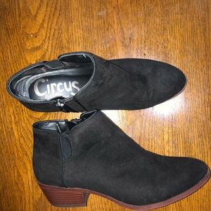 Sam Edelman Circus 7.5 ankle boot 4 short or skirt